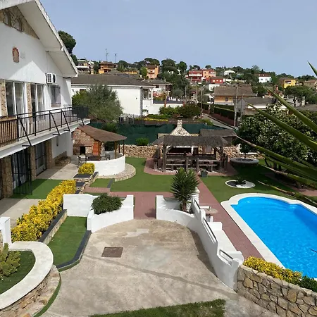 Дом отдыха Con Piscina Privada Costa Brava Massanet De La Selva